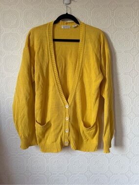 ⬇️ Vintage Fenn Wright & Manson Bright Yellow Button-Front Cardigan Size L